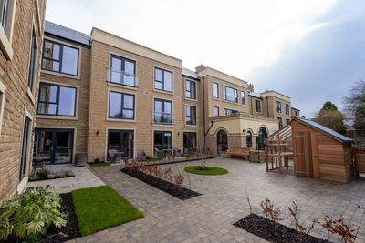 Fairfax Manor image 6