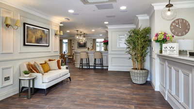 Windsor Court image 10